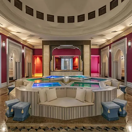 Titanic Deluxe Golf Resort
