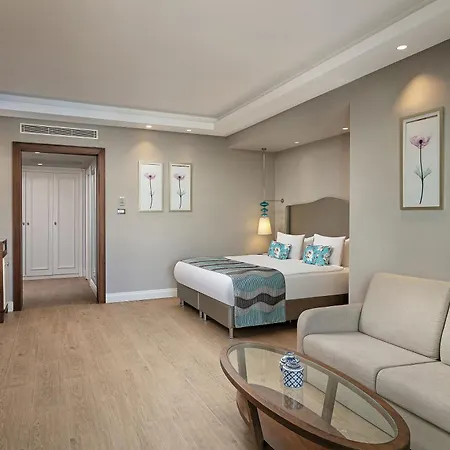 Titanic Deluxe Golf Resort 5*
